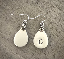 Load image into Gallery viewer, Mother of Pearl Drop Earrings