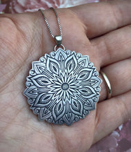 Load image into Gallery viewer, Floral Mandala Pendant