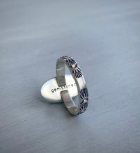 Load image into Gallery viewer, Oval Royston Ribbon Stoned &amp; Stamped Ring