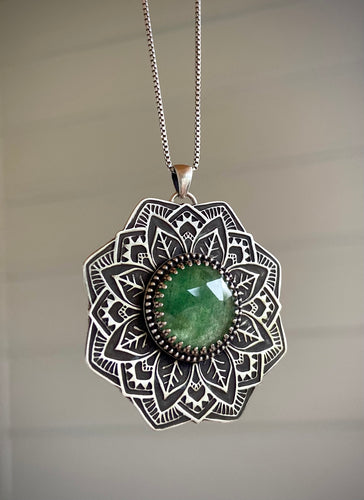 Green Tanzurine Leafy Mandala Pendant