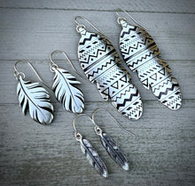Load image into Gallery viewer, Classic Petite Feather Earrings