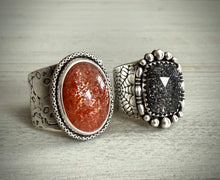 Load image into Gallery viewer, Sunstone Skull Wide Band Ring