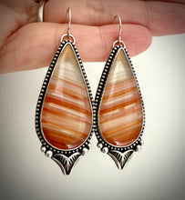 Load image into Gallery viewer, Banded Agate Drop Earrings