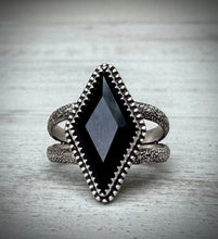 Load image into Gallery viewer, Black Spinel Diamond Ring