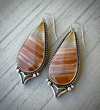 Load image into Gallery viewer, Banded Agate Drop Earrings