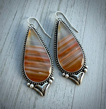 Load image into Gallery viewer, Banded Agate Drop Earrings