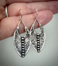 Load image into Gallery viewer, Gritty Beaded Earrings