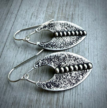Load image into Gallery viewer, Gritty Beaded Earrings