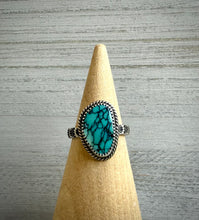 Load image into Gallery viewer, Hand Stamped Hubei Turquoise Ring