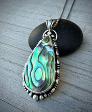 Load image into Gallery viewer, Abalone Pendant