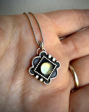 Load image into Gallery viewer, Scalloped Prehnite Pendant