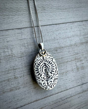 Load image into Gallery viewer, Lemon Chrysoprase Pendant