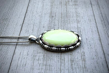 Load image into Gallery viewer, Lemon Chrysoprase Pendant