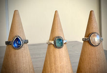 Load image into Gallery viewer, Tanzanite Ring