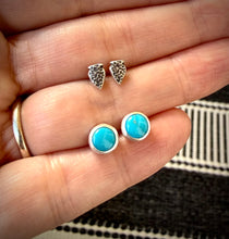 Load image into Gallery viewer, Turquoise Studs