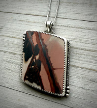 Load image into Gallery viewer, Indian Paint Stone Pendant
