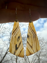 Load image into Gallery viewer, Montana Agate Earrings