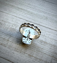 Load image into Gallery viewer, Howlite Coffin Ring