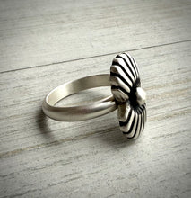 Load image into Gallery viewer, Silver Concho Fan Ring