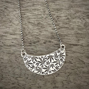 420 Leafy Bib Necklace