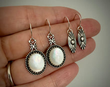 Load image into Gallery viewer, Mother of Pearl Earrings