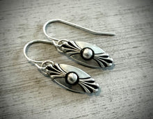 Load image into Gallery viewer, Silver Oval Fan Earrings