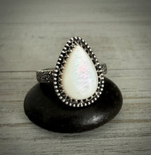 Load image into Gallery viewer, Mother of Pearl Teardrop Ring