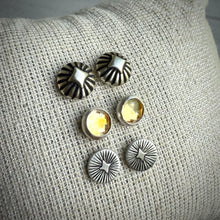 Load image into Gallery viewer, Star Burst Concho Studs