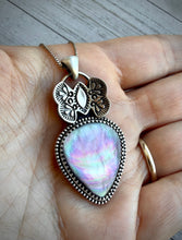 Load image into Gallery viewer, Black Mother of Pearl Butterfly Pendant