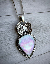 Load image into Gallery viewer, Black Mother of Pearl Butterfly Pendant