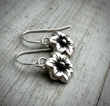 Load image into Gallery viewer, Little Bloom Earrings