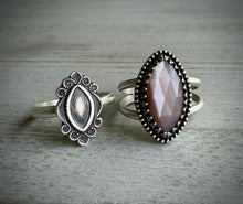 Load image into Gallery viewer, Silver Marquise Ring