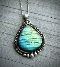 Load image into Gallery viewer, Labradorite Pendant
