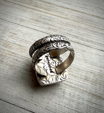 Load image into Gallery viewer, Garden Quartz Ring