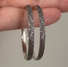 Load image into Gallery viewer, Patterned Silver Hoops