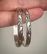 Load image into Gallery viewer, Patterned Silver Hoops