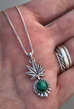 Load image into Gallery viewer, Gemstoned Malachite Necklace