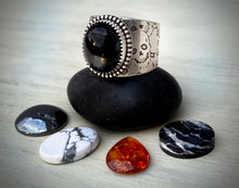 Load image into Gallery viewer, Black Star Diopside Skull Ring