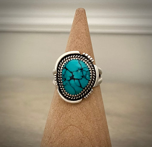 Notched Hubei Turquoise Ring