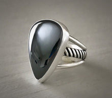Load image into Gallery viewer, Hematite Ring