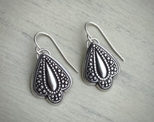 Load image into Gallery viewer, Beaded Spear Earrings