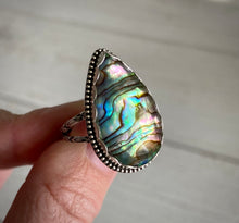 Load image into Gallery viewer, Abalone &amp; Quartz Doublet Ring