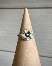 Load image into Gallery viewer, Anemone Flower Ring