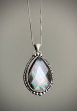 Load image into Gallery viewer, Black Mother of Pearl Pendant