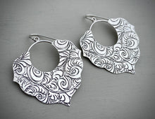 Load image into Gallery viewer, Arabesque Flourish Earrings