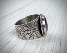 Load image into Gallery viewer, White Buffalo Spiderweb Wide Band Ring
