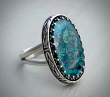 Load image into Gallery viewer, Floral Azurite Ring