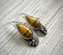 Load image into Gallery viewer, Bumblebee Jasper Bee Earrings