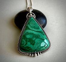 Load image into Gallery viewer, Leafy Malachite Pendant