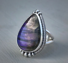 Load image into Gallery viewer, Purple Labradorite Ring